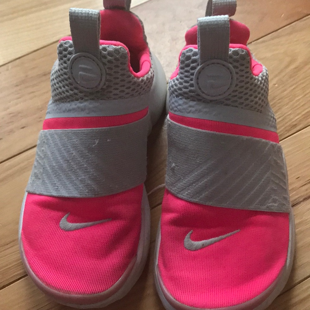 Girl’s toddler Nike